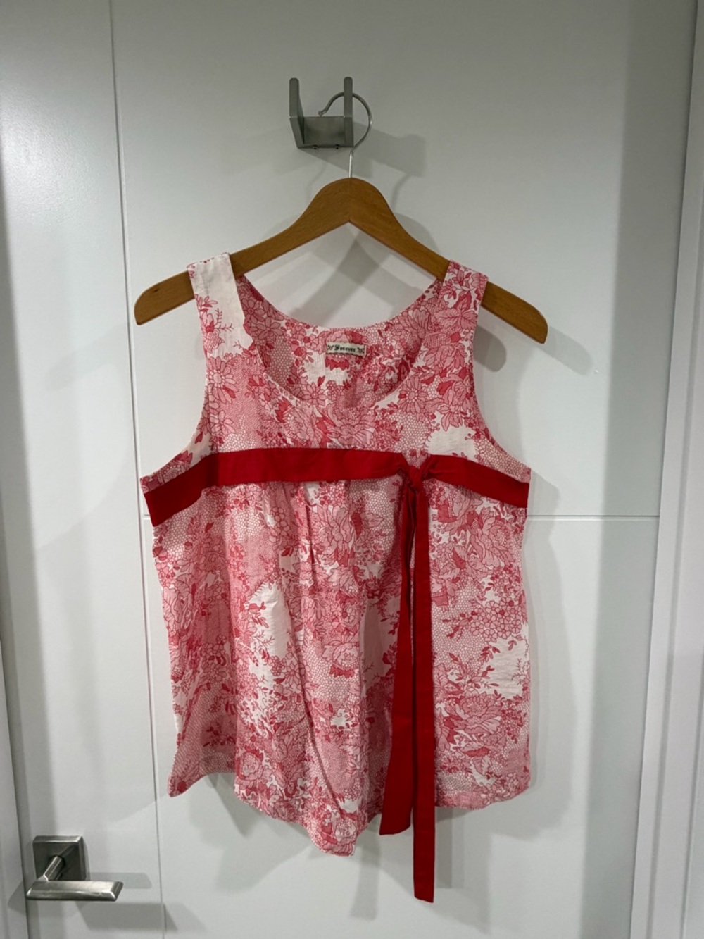 Forever 21 Red and White Floral Tank with Ribbon, medium, gently used